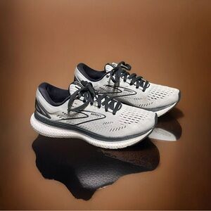 Brooks Women's Running Shoes in Light Gray and Black